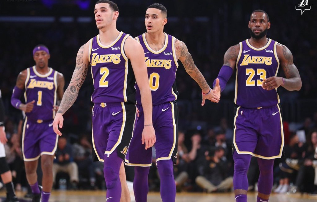 xingkong-阿扎伦卡连续五场比赛得分超过比赛局势复杂，瑞士队不断突破！观众掌声雷动的简单介绍-xingkong